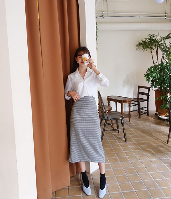 Chuyên nghiệp như chân váy bút chì nhưng không hề kén dáng, chân váy suông chính là item nàng công sở nên sắm ngay Chuyên nghiệp như chân váy bút chì nhưng không hề kén dáng, chân váy suông chính là item nàng công sở nên sắm ngay