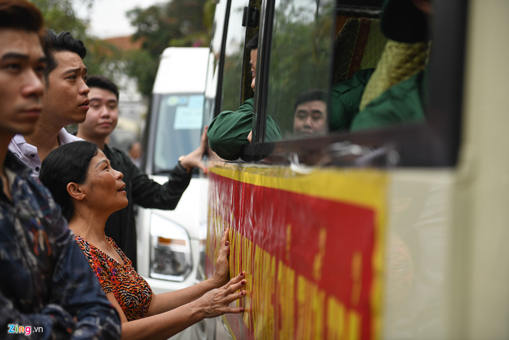Những cung bậc cảm xúc ngày tân binh thủ đô lên đường nhập ngũ
