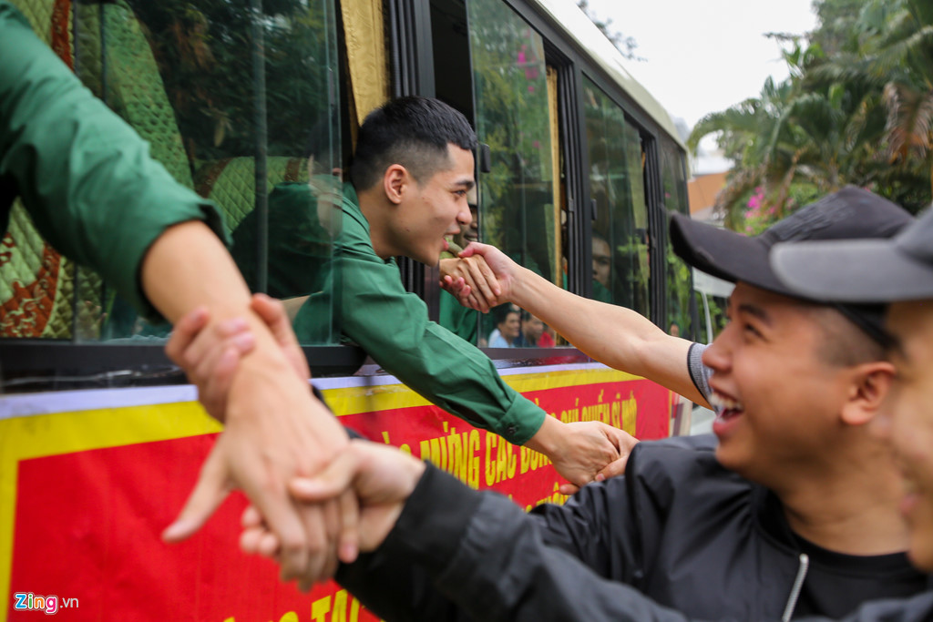 Những cung bậc cảm xúc ngày tân binh thủ đô lên đường nhập ngũ