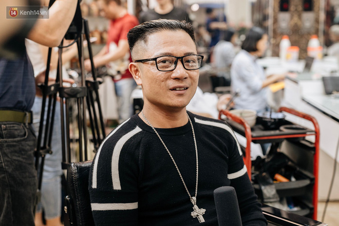 Người Hà Nội rủ nhau đi cắt miễn phí kiểu tóc giống Tổng thống Donald Trump và nhà lãnh đạo Kim Jong-un