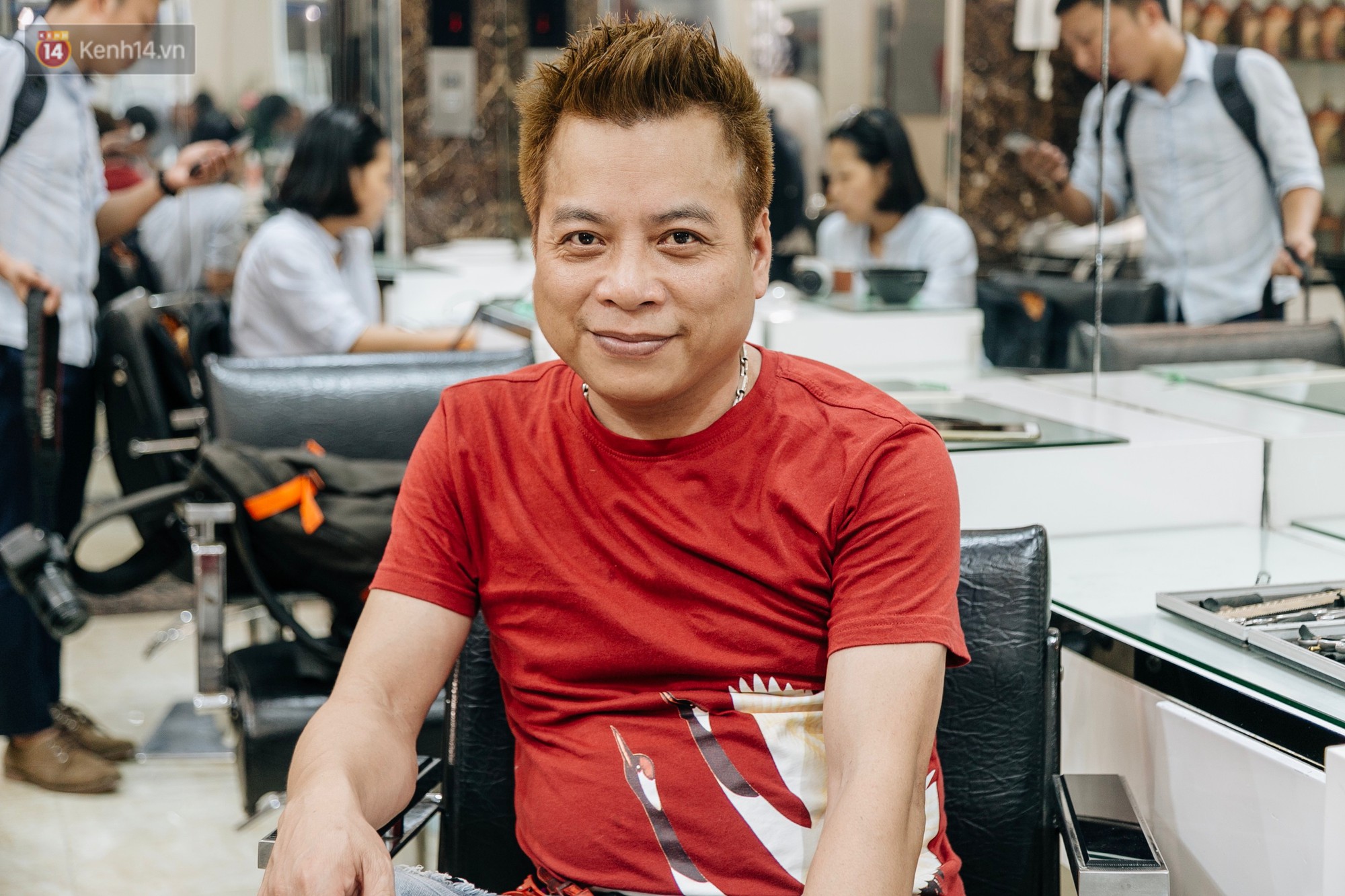 Người Hà Nội rủ nhau đi cắt miễn phí kiểu tóc giống Tổng thống Donald Trump và nhà lãnh đạo Kim Jong-un