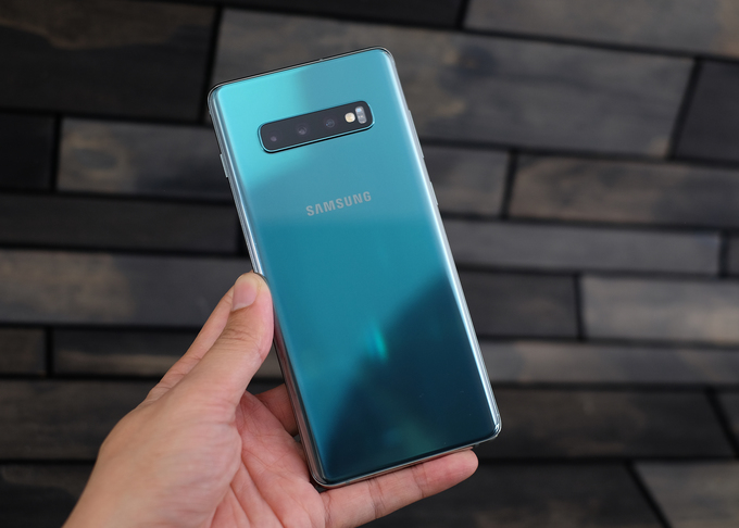 Galaxy S10+, smartphone mạnh nhất của Samsung