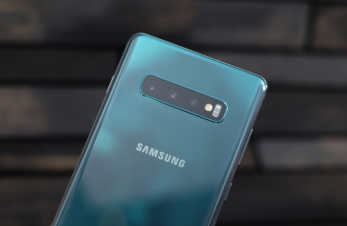 Galaxy S10+, smartphone mạnh nhất của Samsung