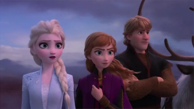 1001 giả thuyết ở Frozen 2: Anna có siêu năng lực mùa xuân, còn Elsa có bạn gái?