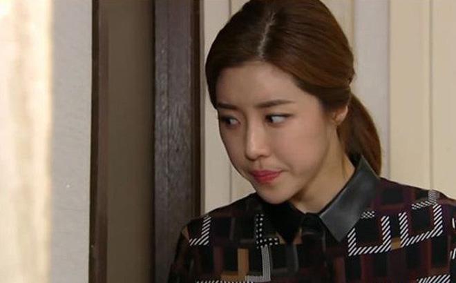 Cầm di chúc của bố chồng trên tay, tôi cay đắng không cầm được nước mắt