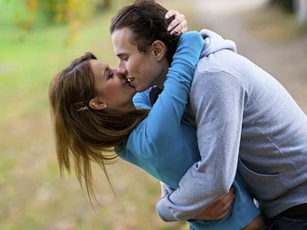 Tuyệt chiêu ‘nhỏ mà có võ’ của gái hư giúp ‘chuyện yêu’ của các cặp đôi ngày càng thăng hoa