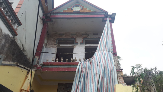 Vụ đặt 10 thỏi mìn nổ tung nhà anh ruột: Em trai nhiều lần vác dao đuổi chém tôi