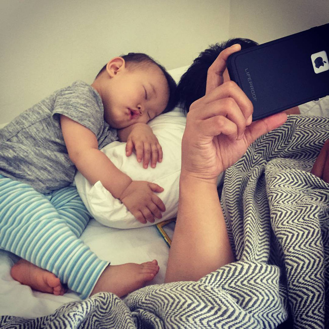 Sinh được vài ngày, phát hiện chồng quay lại với người cũ, mẹ trẻ còn sốc hơn khi nghe câu: Đứa bé không phải con anh!