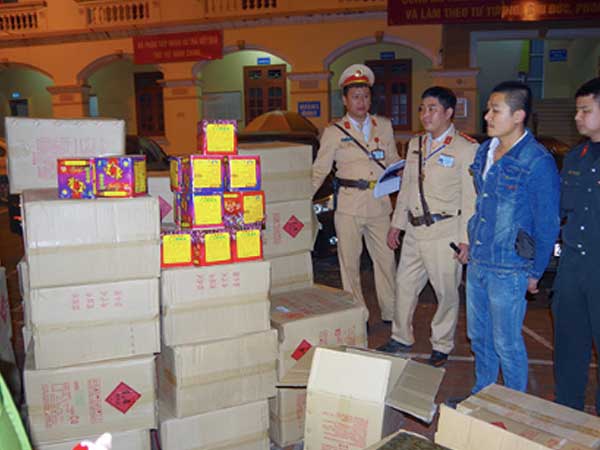 Đối tượng vận chuyển gần 1 tấn pháo dàn: Nổ quan hệ với các bác bên ngành Tòa án