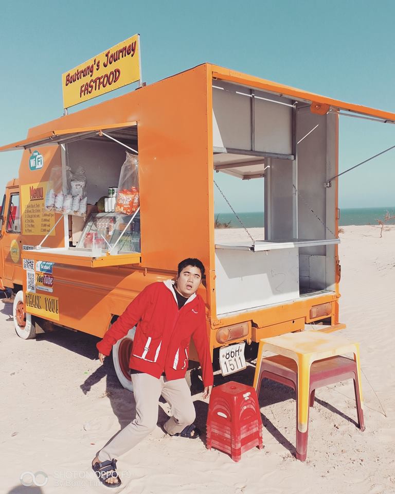 Cậu bạn từng khóc trôi cả Đà Lạt tái xuất với bộ ảnh đẹp xỉu ở Bình Thuận theo đúng nghĩa đen