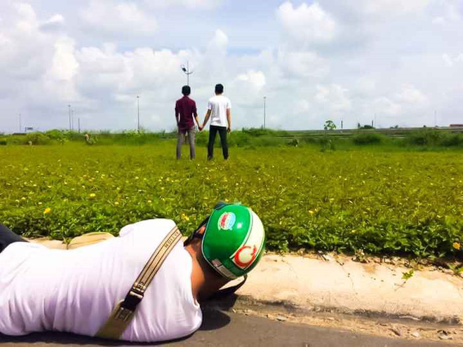 Loạt ảnh chứng minh tầm quan trọng của một người bạn có tâm, sẵn sàng hy sinh để có một bức ảnh sống ảo đẹp