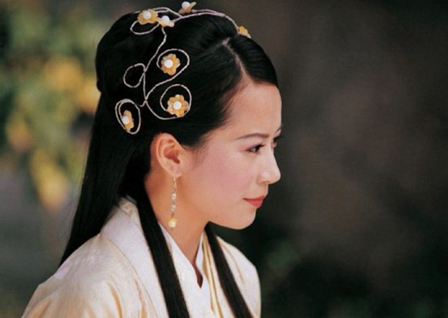 Du Phi Hồng - chị đại U50 gây sốt với vẻ đẹp trường tồn cùng châm ngôn sống: Tôi chưa kết hôn, nhưng tôi hạnh phúc