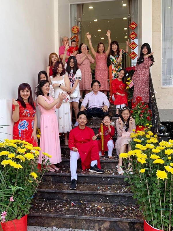 Từng bị bố mẹ Phan Hiển phản đối vì chênh lệch tuổi tác, mối quan hệ giữa Khánh Thi và gia đình chồng hiện ra sao?