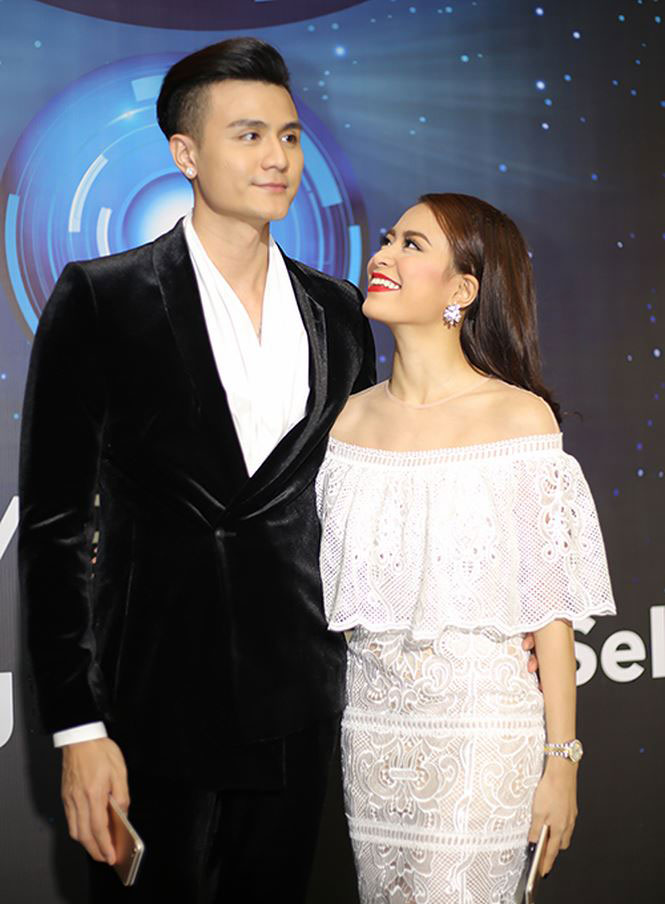 Vĩnh Thụy liên tục đăng status tâm trạng giữa nghi án chia tay Hoàng Thùy Linh