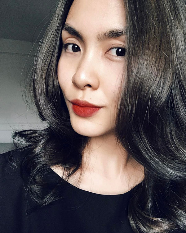 Da ngăm giống Hà Tăng, Tiểu Vy hay Minh Triệu, các nàng sẽ có được vẻ ngoài cực tây và sang nếu diện 4 màu son này