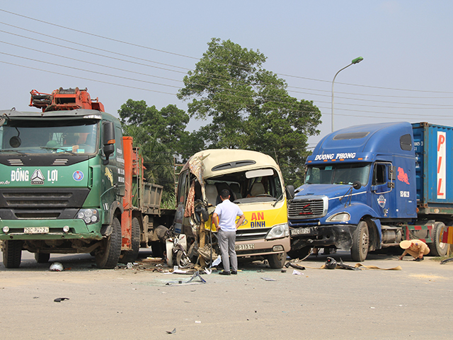 Tai nạn liên hoàn ở Đại lộ Thăng Long: Phó Thủ tướng chỉ đạo nóng