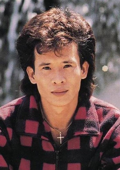 Em trai Tuấn Vũ: Anh tôi chưa lấy vợ vì còn ham vui