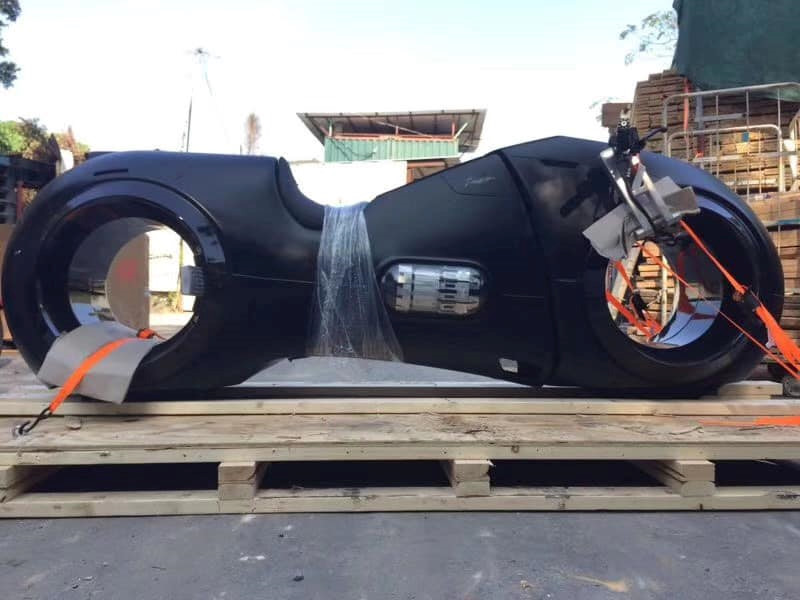 Xế độc trong phim TRON: Legacy sắp về Việt Nam