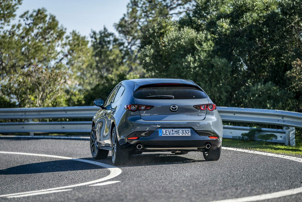 Mazda3 2019 lộ diện phiên bản châu Âu, hàng loạt nâng cấp động cơ