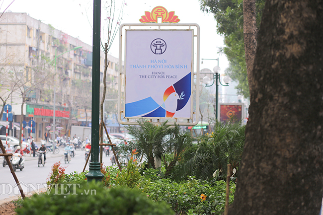 Đường phố Hà Nội trang hoàng chào đón Hội nghị thượng đỉnh Mỹ-Triều