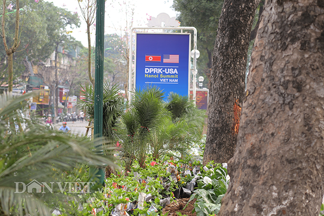 Đường phố Hà Nội trang hoàng chào đón Hội nghị thượng đỉnh Mỹ-Triều