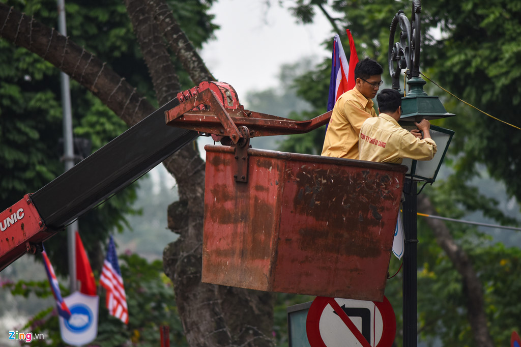 Hoa từ Đà Lạt về trang trí Hà Nội đón hội nghị thượng đỉnh Mỹ - Triều