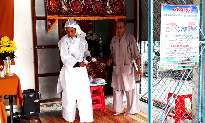 Nghi can sát hại người phụ nữ lõa thể: Mua hòm đẹp chôn mẹ mày