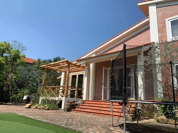 Chiêm ngưỡng cơ ngơi nhà vườn rộng rãi để trồng rau lúc tuổi già của vợ chồng Hồng Đăng sau 18 năm mơ ước