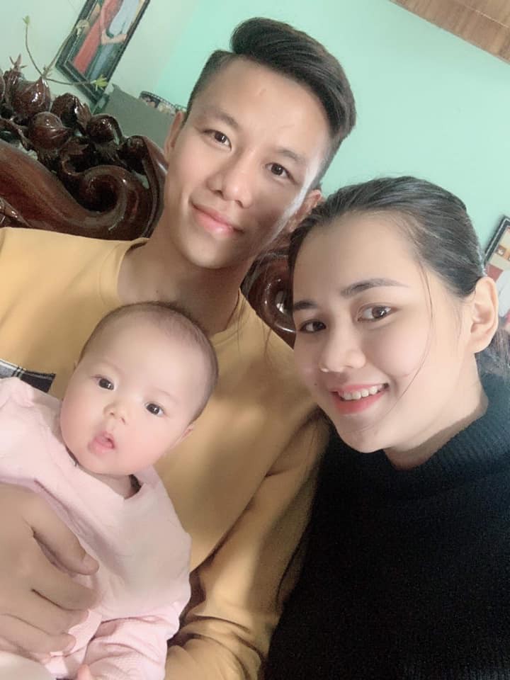 Quế Ngọc Hải bị hội anh em bóc phốt mặc đi mặc lại một chiếc áo từ Tết đến giờ