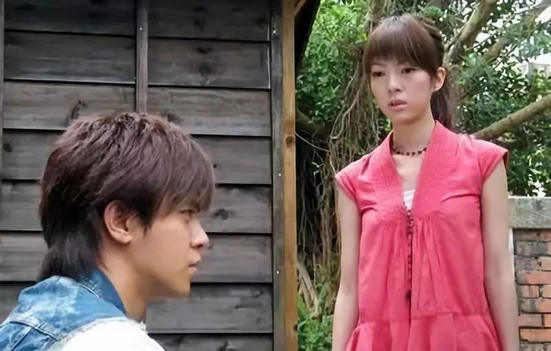 Trương Chấn: Nam tài tử bị gán danh Cỗ máy bẻ cong giới tính bạn gái của Cbiz và loạt mối tình trớ trêu