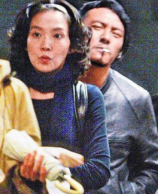 Trương Chấn: Nam tài tử bị gán danh Cỗ máy bẻ cong giới tính bạn gái của Cbiz và loạt mối tình trớ trêu