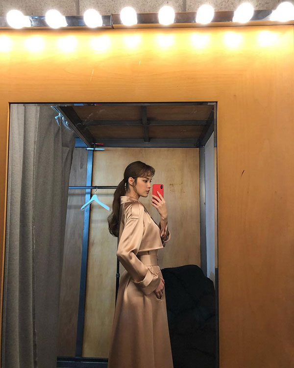 Hóa ra kiểu tóc đơn giản này lại là tóc nhà giàu, có thể khiến mọi cô nàng trở nên chanh sả dù chẳng mặc đồ hiệu