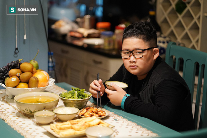 Cậu bé Hà Nội có khuôn mặt giống Kim Jong-un gây bão: Con không thích làm người nổi tiếng