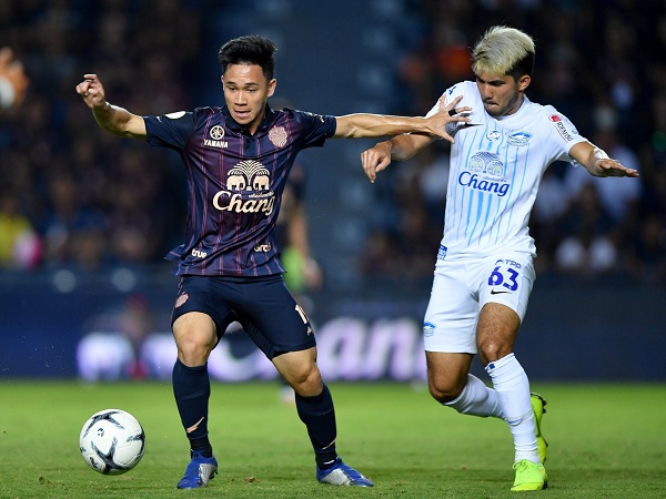 Xuân Trường bị cho rời sân sớm, Buriram hòa đáng tiếc Chonburi ở vòng 1 Thai League