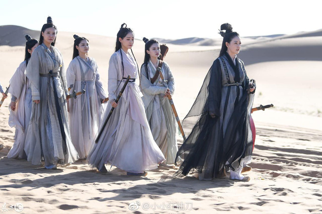 Tân Ỷ thiên đồ long ký rục rịch lên sóng: Fan mong chờ vai ác nữ Chu Chỉ Nhược của đàn em Dương Mịch