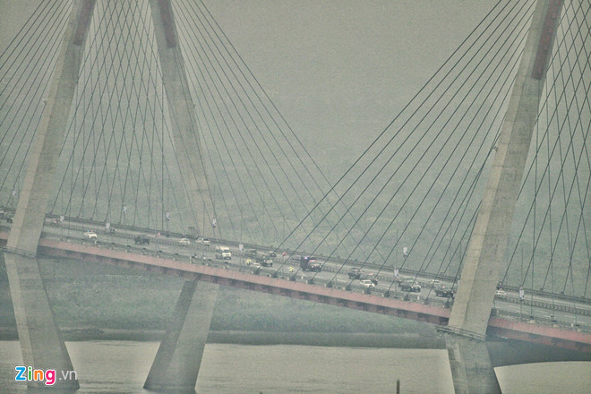 Quái thú của TT Trump rời Nội Bài, qua cầu Nhật Tân để về Hà Nội Quái thú của TT Trump rời Nội Bài, qua cầu Nhật Tân để về Hà Nội