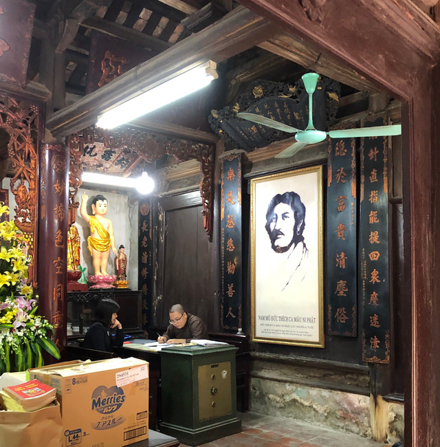 Người thu tiền ở chùa Phúc Khánh: Thu 150 nghìn là thầy đã lỗ chổng vó rồi