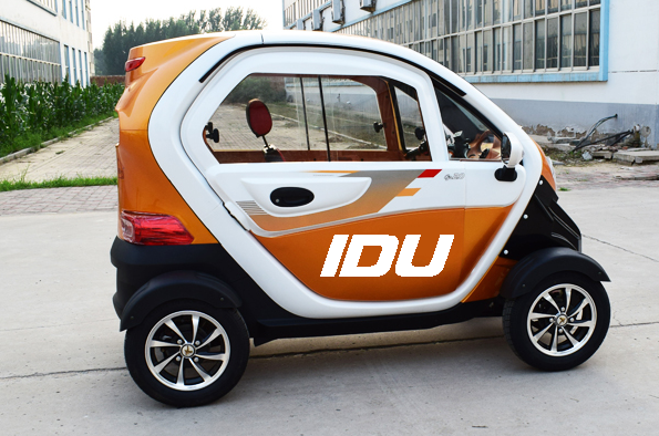 Có gì trong chiếc ô tô điện đang được chào bán tại Việt Nam với giá 40 triệu đồng?