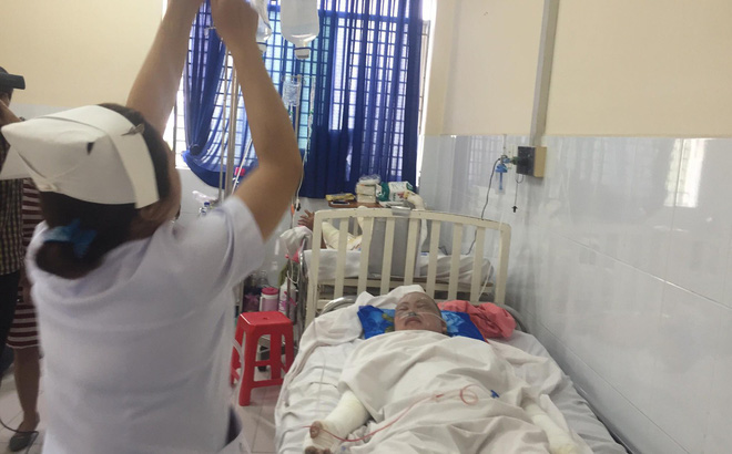 Sau tiếng nổ lớn, 4 người trọng thương