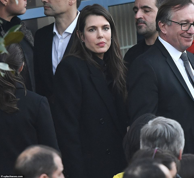 Lễ hỏa táng của huyền thoại Karl Lagerfeld: Công chúa Monaco, tổng biên tạp chí Vogue cùng dàn siêu mẫu đến tiễn đưa