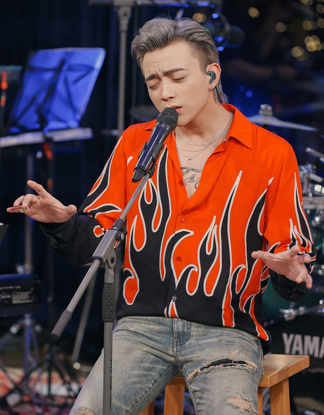 Soobin Hoàng Sơn: ‘Tôi giờ sống khép kín, ít ra đường, ít lên mạng’