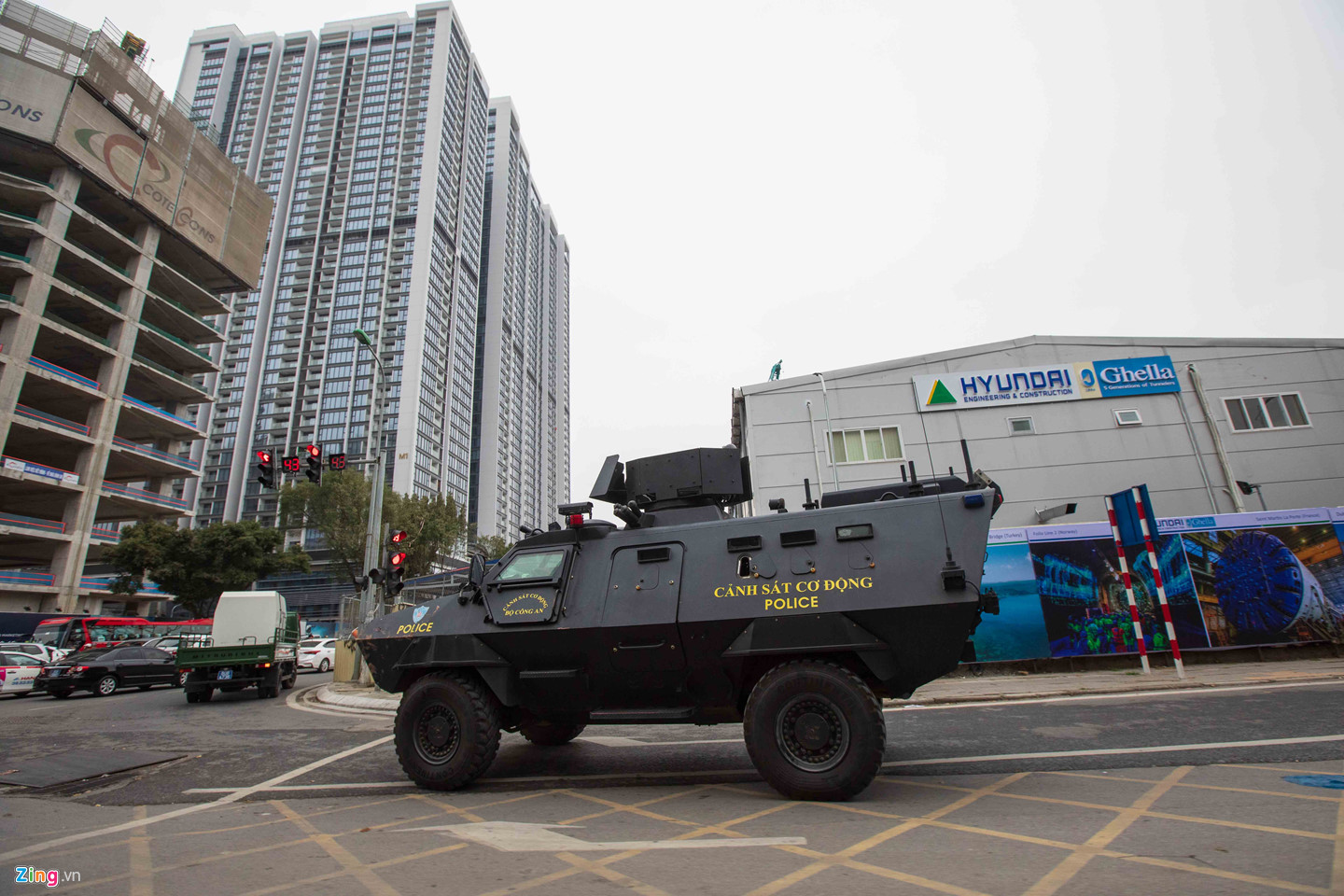 Uy lực xe bọc thép S5 bảo vệ thượng đỉnh Trump - Kim