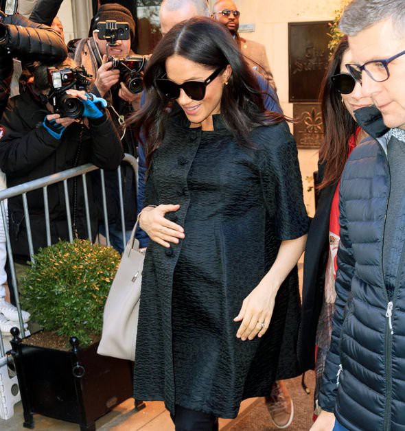 Vợ chồng Công nương Kate phản ứng như thế nào trước chuyến đi nghỉ dưỡng xa hoa ở Mỹ của em dâu Meghan?