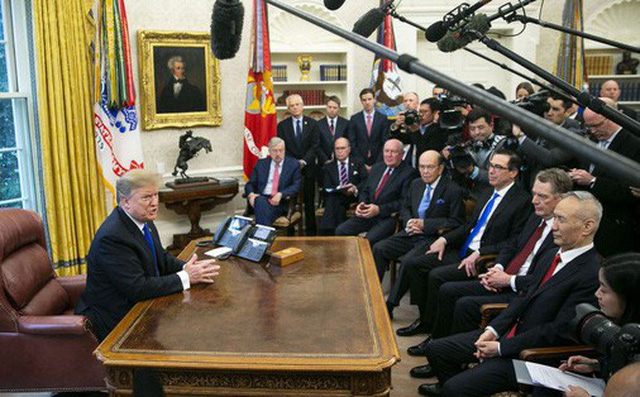 Ông Donald Trump bị lên lớp, Phó Thủ tướng Trung Quốc bật cười