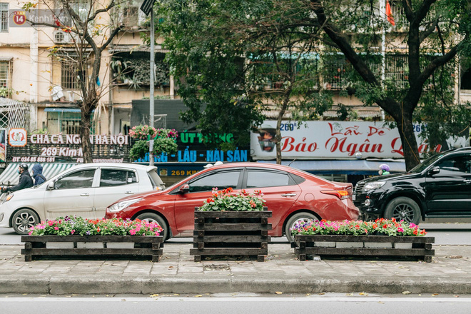 Công nhân Hà Nội làm việc xuyên đêm trước hội nghị thượng đỉnh giữa Tổng thống Donald Trump và nhà lãnh đạo Kim Jong-un