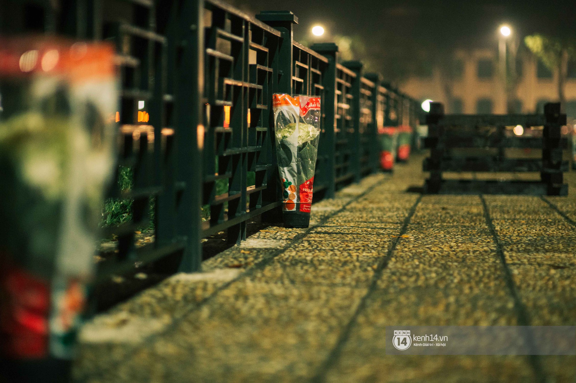 Công nhân Hà Nội làm việc xuyên đêm trước hội nghị thượng đỉnh giữa Tổng thống Donald Trump và nhà lãnh đạo Kim Jong-un