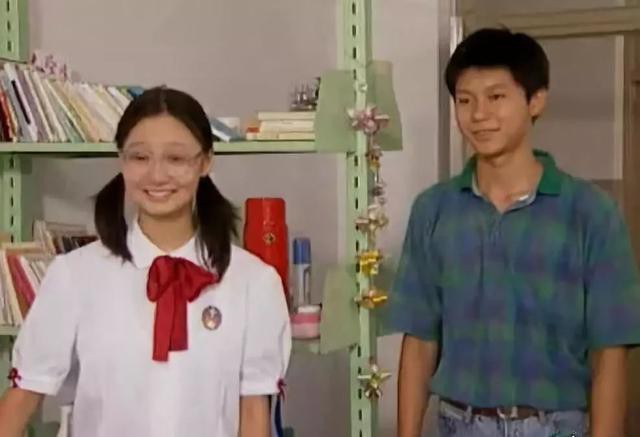 Cuộc sống khốn khổ của tình cũ Lý Thần: Hết thời, phải đi bán quần áo dạo kiếm sống