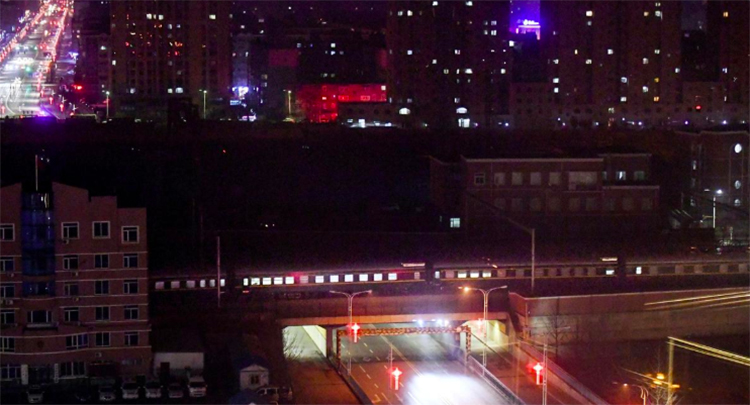 Chủ tịch Kim Jong-un đang đi tàu tới Việt Nam