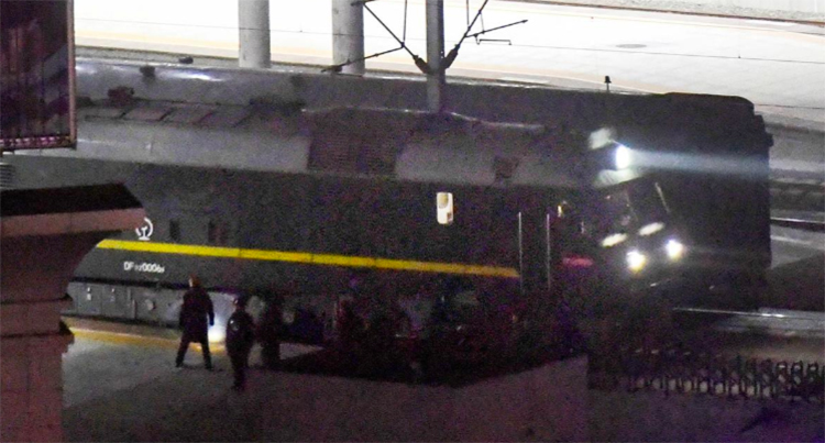 Chủ tịch Kim Jong-un đang đi tàu tới Việt Nam