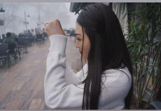 Sau khi kết hôn với thiếu gia tàu biển, cuộc sống của tiểu thư Nam Định sống trong lâu đài bây giờ ra sao?